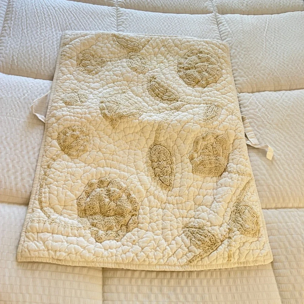 Vtg.‎ Pottery Barn 100% Cotton Embroidered Quilted Sham 2007 Embroidered Single